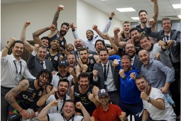 PETKİMSPOR DÜŞMEMEK İÇİN DİRENİYOR