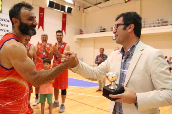6. VETERAN BASKETBOL TURNUVASI BAŞLIYOR