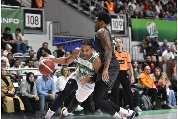 Petkimspor Bursa’da kaybetti