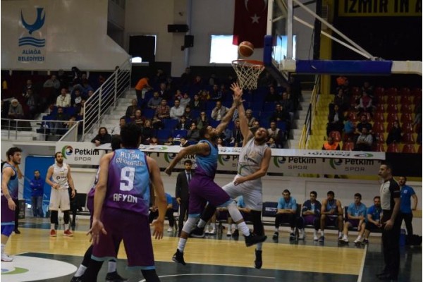 PETKİMSPOR SAHASINDA GALİP GELDİ