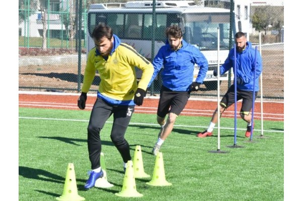 ALİAĞASPOR FK SULTANGAZİ DEPLASMANINA HAZIRLANIYOR