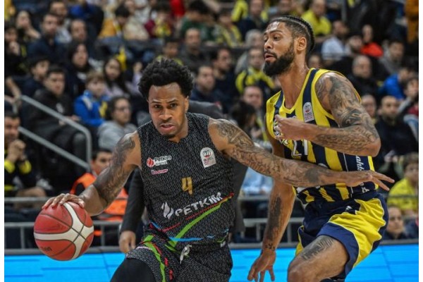 Petkimspor Fenerbahçe’ye kaybetti