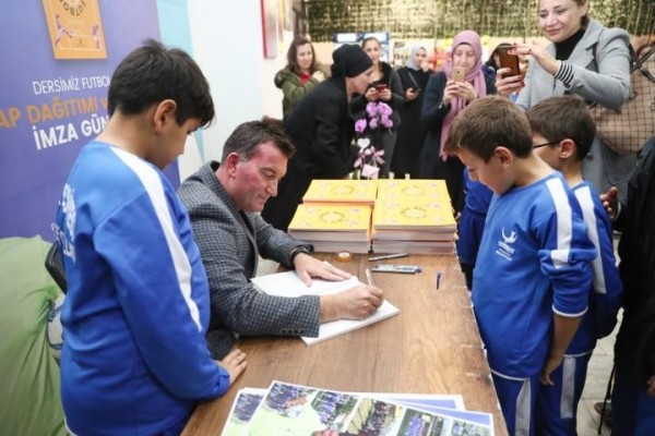 “Dersimiz Futbol” okuyucuyla buluştu