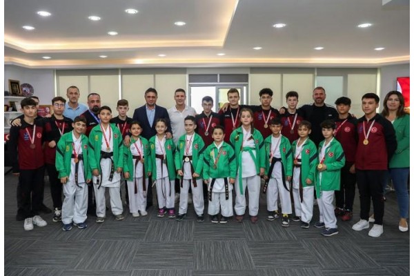 Sporcuların başarıları gururlandırıyor