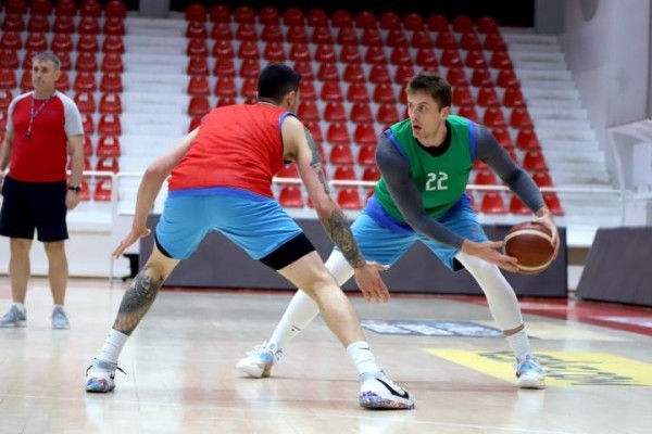 PETKİMSPOR, FRUTTİ EXTRA BURSASPOR DEPLASMANINA ÇIKACAK