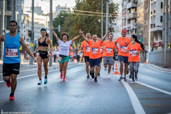 9 EYLÜL İZMİR YARI MARATONU’NA REKOR KATILIM