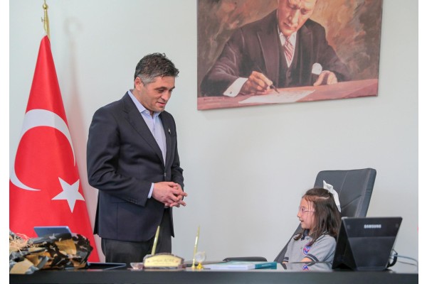 Minik başkan park istedi