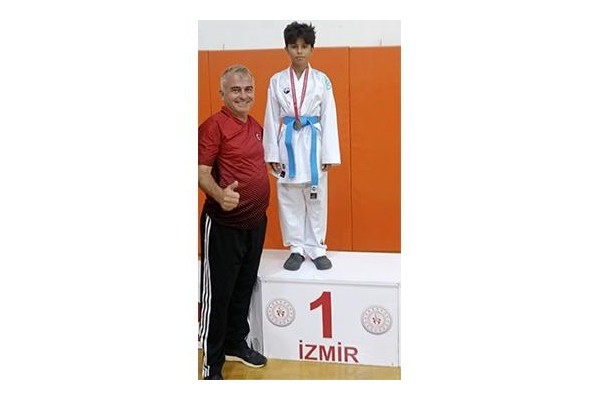 Foçalı sporcudan altın madalya