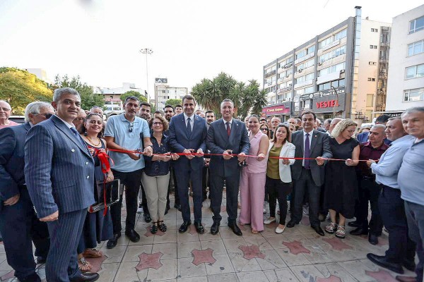 YENİ Parti sahaya indi