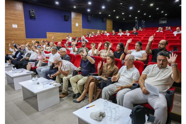 Komisyon üyeleri “Yeni”lendi
