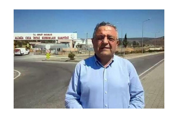 Cezaevi önünde yargıyı eleştirdi