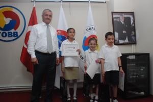 ALİAĞA TİCARET ODASI'NDA “ALİAĞA'DA YAŞAM VE DENİZ” KONULU RESİM YARIŞMASI DÜZENLENDİ