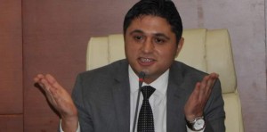 ACAR'DAN DURMAZ'A CEVAP,''SÖZLERİNİ GERİ AL''